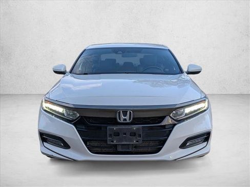Used 2019 Honda Accord Sport image 2