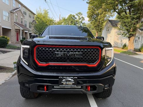 Used 2023 GMC Sierra 1500 AT4 w/ AT4 Premium Package AWD/4WD image 2