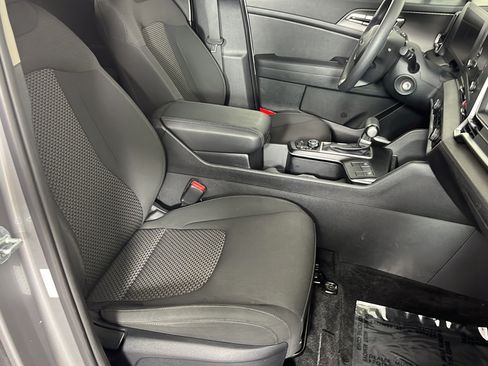 Used 2023 Kia Sportage LX AWD/4WD image 22
