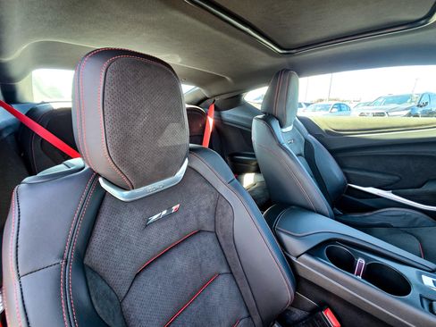 Used 2022 Chevrolet Camaro ZL1 image 13