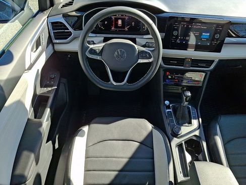 Certified 2025 Volkswagen Taos SEL w/ Black Wheel Plus Package image 11