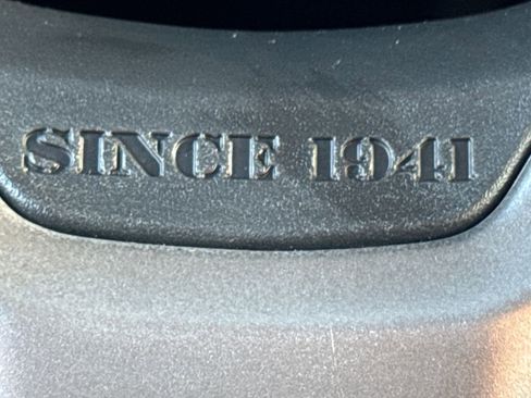 Used 2021 Jeep Grand Cherokee Laredo image 24