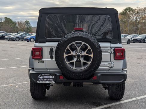 Used 2024 Jeep Wrangler Sport S image 8