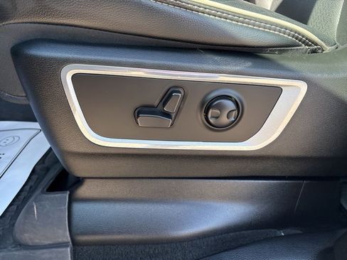 Used 2023 RAM 1500 Laramie image 16