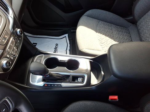 Used 2024 Chevrolet Equinox LT w/ LPO, Floor Liner Package FWD image 14