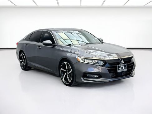 Used 2019 Honda Accord Sport image 3