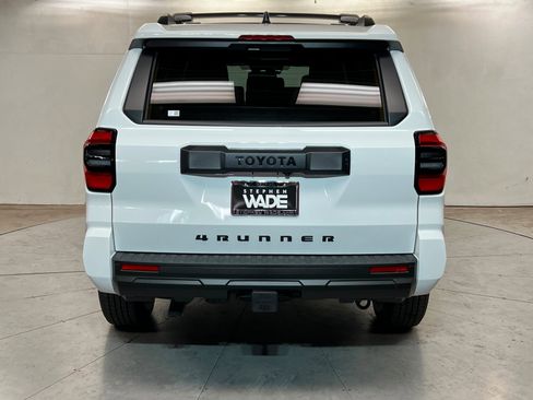 New 2026 Toyota 4Runner SR5 image 4