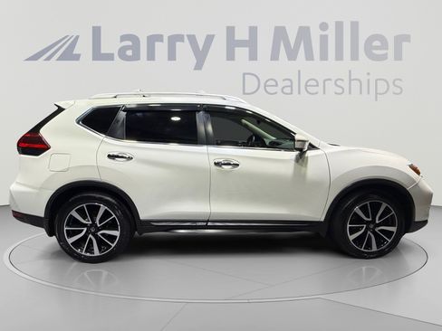 Used 2018 Nissan Rogue SL w/ Premium Package FWD image 6