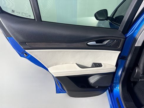 Used 2021 Alfa Romeo Stelvio Ti w/ Nero Edizione image 26