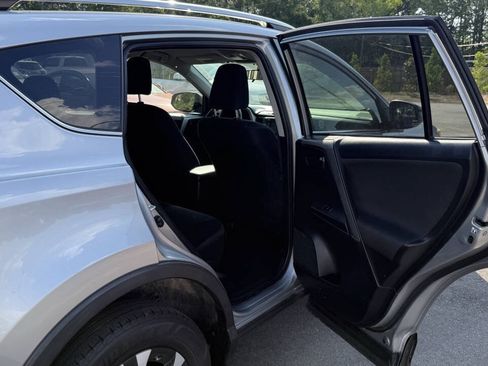 Used 2018 Toyota RAV4 LE w/ All Weather Liner Package AWD/4WD image 15