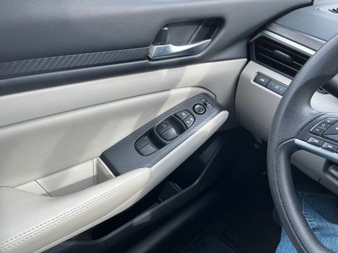 Used 2025 Nissan Altima 2.5 SV image 20