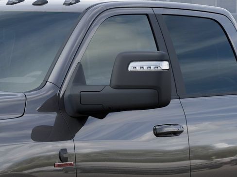 New 2026 RAM 2500 Laramie AWD/4WD image 13