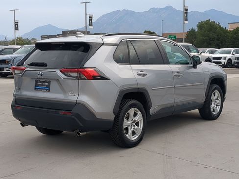 Used 2020 Toyota RAV4 LE w/ All Weather Liner Package AWD/4WD image 6