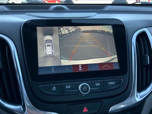 Used 2018 Chevrolet Equinox Premier image 26