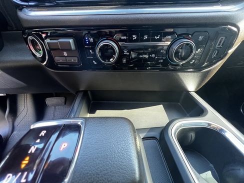 Used 2022 Chevrolet Silverado 1500 LTZ image 27