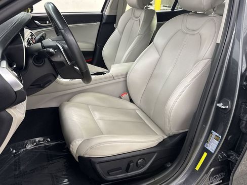 Used 2019 Genesis G70 2.0T Advanced image 16