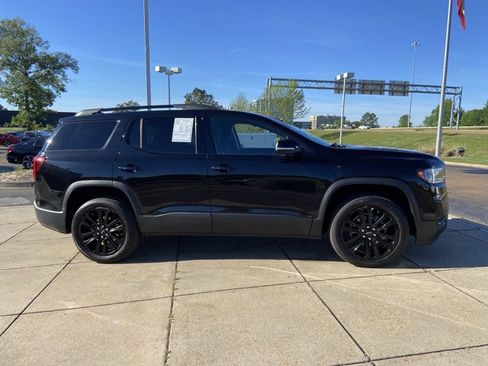 Used 2022 GMC Acadia SLE w/ Driver Convenience Package image 13