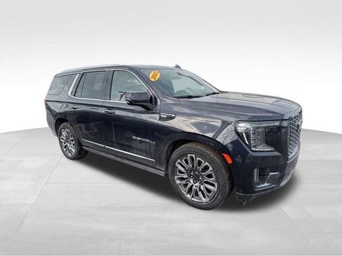 Used 2023 GMC Yukon Denali Ultimate image 3