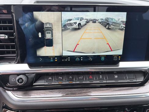 Used 2022 Chevrolet Silverado 1500 LTZ w/ LTZ Premium Package AWD/4WD image 16