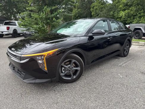 Used 2025 Kia K4 FWD image 3