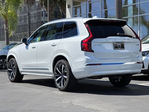 New 2026 Volvo XC90 B5 Core image 3