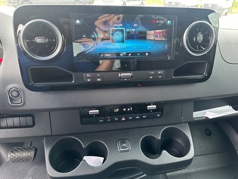 Used 2023 Mercedes-Benz Sprinter 144 Cargo image 11