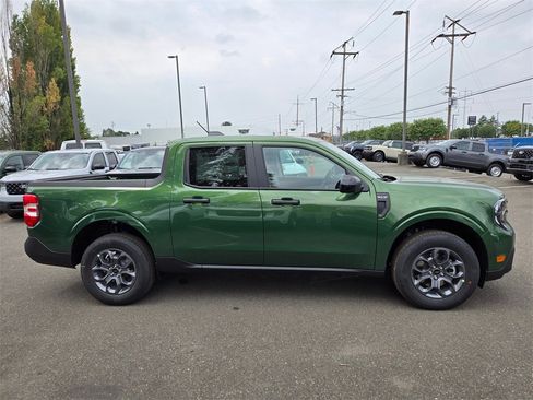 New 2025 Ford Maverick XLT w/ XLT Luxury Package image 4