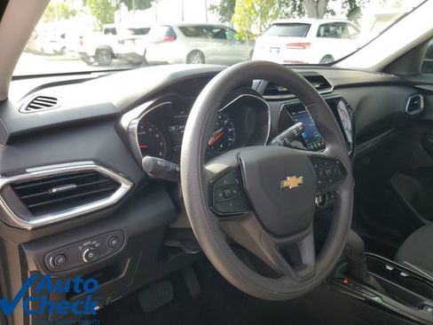 Certified 2023 Chevrolet TrailBlazer LT w/ Convenience Package FWD image 17