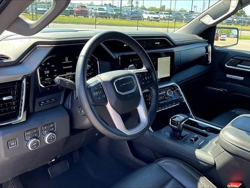 Used 2024 GMC Sierra 1500 Denali w/ Denali Reserve Package AWD/4WD image 16