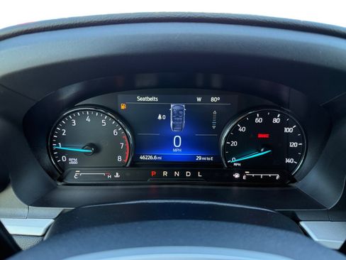 Used 2022 Ford Explorer XLT w/ Equipment Group 202A AWD/4WD image 11