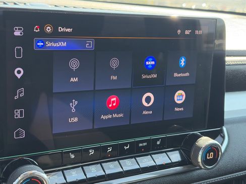 Used 2025 Chevrolet Colorado LT w/ Advanced Trailering Package AWD/4WD image 12