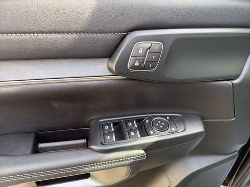 New 2025 Ford Ranger Lariat w/ Chrome Accent Package image 21