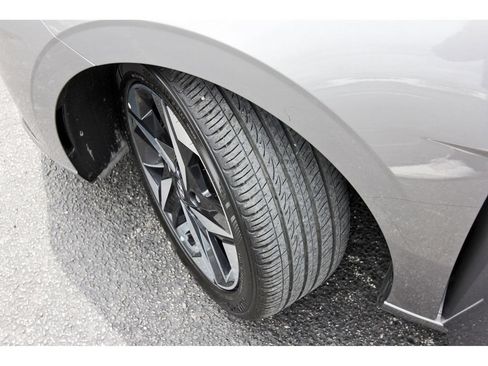 Certified 2022 Hyundai Elantra SEL w/ Convenience + Premium Package FWD image 34