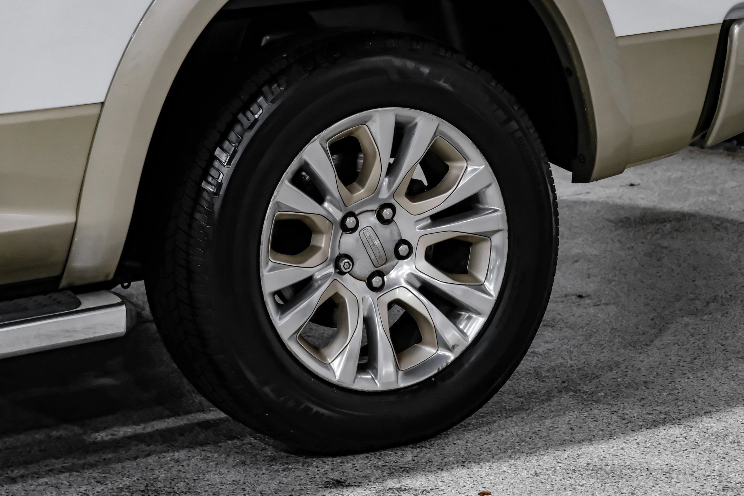 Used 2014 RAM 1500 Laramie Longhorn w/ Convenience Group AWD/4WD image 81
