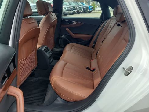 Used 2023 Audi A4 2.0T Premium w/ Convenience Package image 11