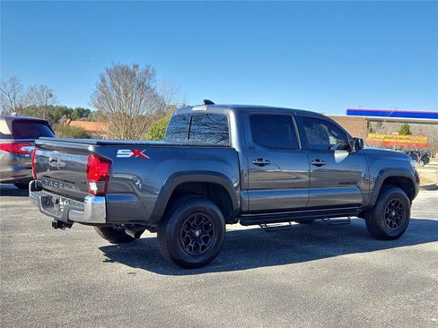 Used 2023 Toyota Tacoma SR5 RWD image 7