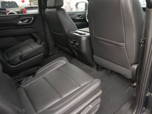 Used 2021 Chevrolet Tahoe LT w/ LT Signature Package image 17