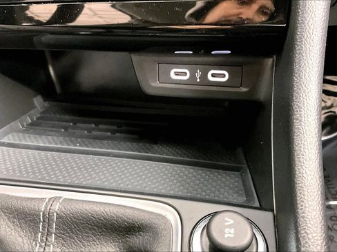 Used 2025 Volkswagen Jetta SE w/ Black Wheel Package image 35