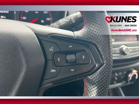 Used 2023 Chevrolet TrailBlazer RS image 19