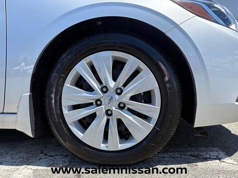Used 2021 Nissan Sentra S FWD image 21