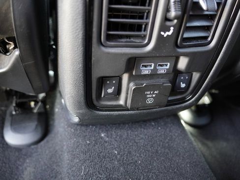 Used 2025 Dodge Durango R/T AWD/4WD image 4