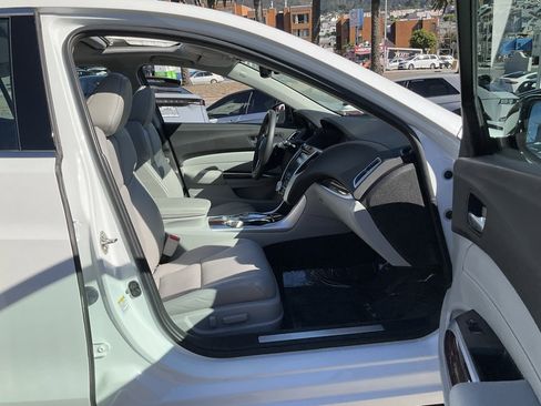 Used 2015 Acura TLX V6 w/ Technology Package image 60