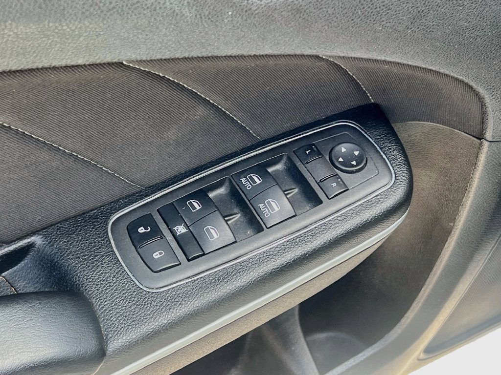 Used 2022 Dodge Charger R/T RWD image 17