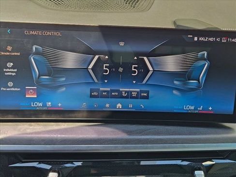 Used 2025 BMW X5 xDrive40i w/ M Sport Package AWD/4WD image 12