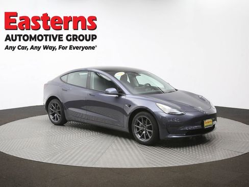 Used 2023 Tesla Model 3 Standard Range image 43