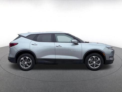Used 2025 Chevrolet Blazer LT FWD image 16