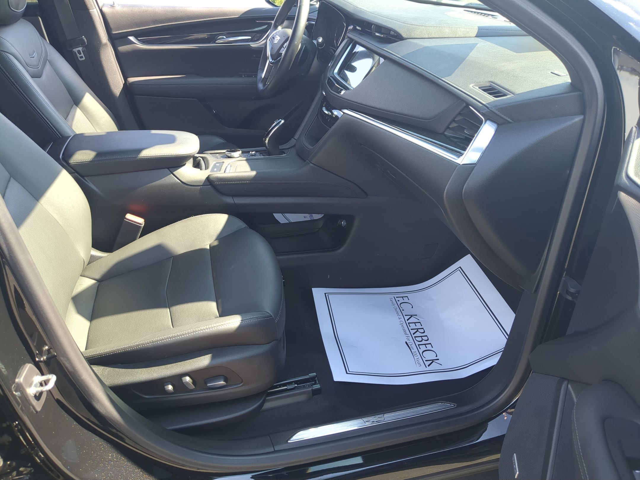 Certified 2022 Cadillac XT5 Premium Luxury AWD/4WD image 25