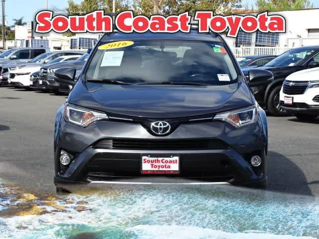 Used 2016 Toyota RAV4 XLE w/ Preferred Accessory Package FWD image 3