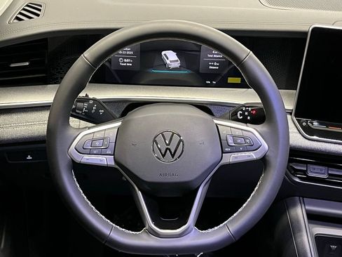 New 2026 Volkswagen Tiguan S image 9