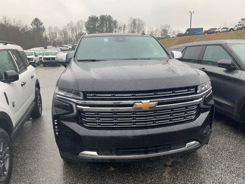 Used 2023 Chevrolet Suburban Premier image 7